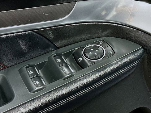 Used 2016 Ford Explorer Sport image 17