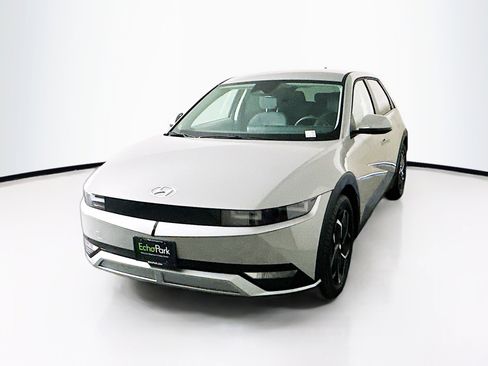 Used 2024 Hyundai Ioniq 5 SEL image 3