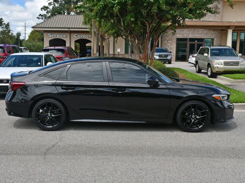 Used 2025 Honda Civic Sport image 5
