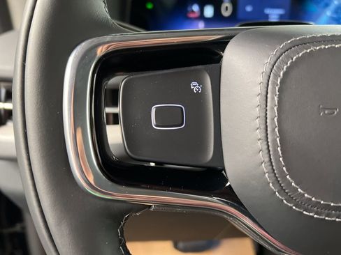 New 2026 Lincoln Navigator L Premier AWD/4WD image 18