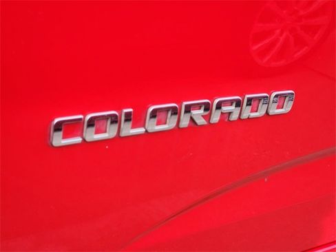 Used 2018 Chevrolet Colorado Z71 image 10