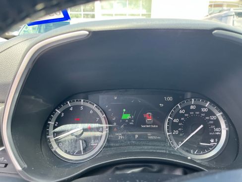 Used 2021 Toyota Highlander XLE FWD image 12