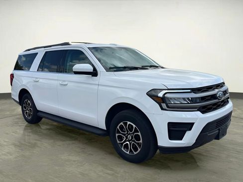 Certified 2024 Ford Expedition Max XLT image 7