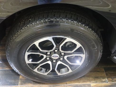 Used 2023 Ford Expedition XL image 24