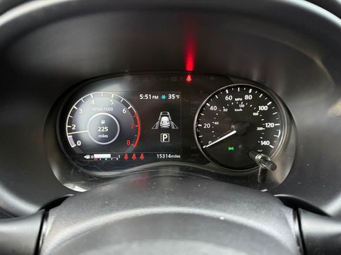 Certified 2023 Nissan Kicks SV image 15