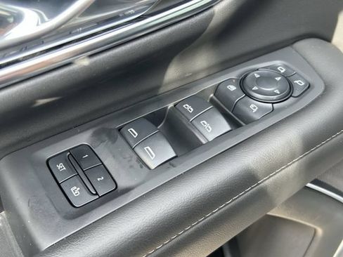 Used 2024 Chevrolet Tahoe Z71 w/ Luxury Package AWD/4WD image 23