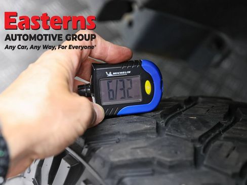 Used 2023 Jeep Wrangler Unlimited w/ Cold Weather Group AWD/4WD image 28