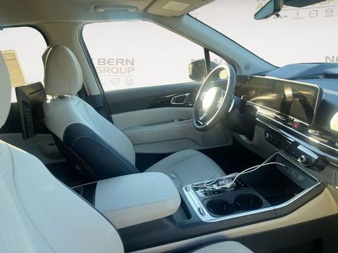 New 2026 Kia Carnival SX Prestige FWD image 15