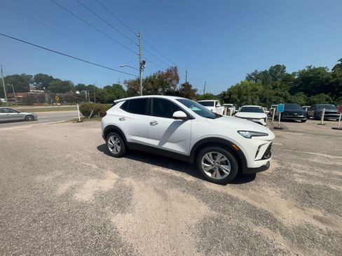Used 2026 Buick Encore GX Preferred AWD/4WD image 2