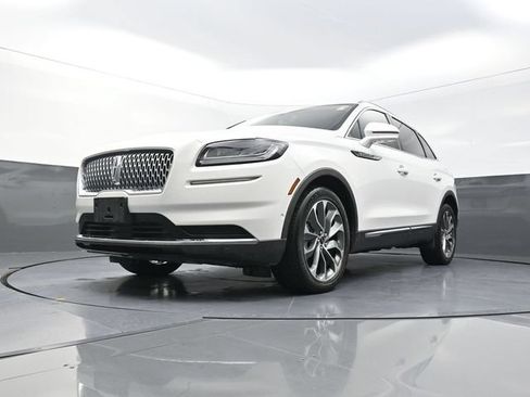 Used 2022 Lincoln Nautilus Reserve w/ Equipment Group 201A AWD/4WD image 33