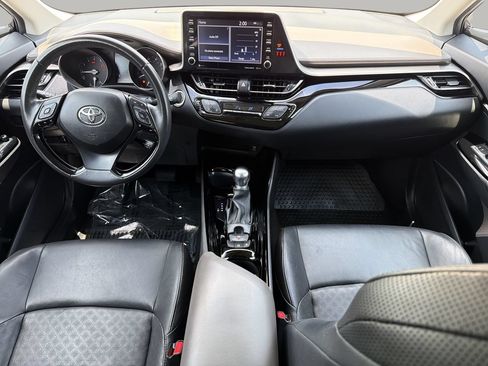 Used 2020 Toyota C-HR Limited FWD image 12
