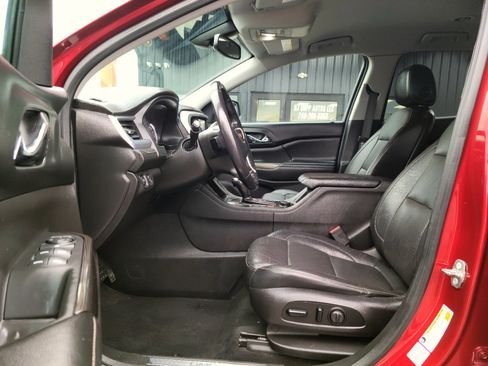 Used 2017 GMC Acadia SLT image 12