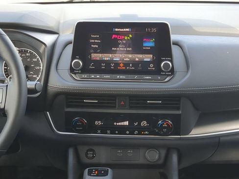 Certified 2026 Nissan Rogue SV FWD image 18
