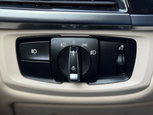 Used 2018 BMW X5 xDrive40e AWD/4WD image 32