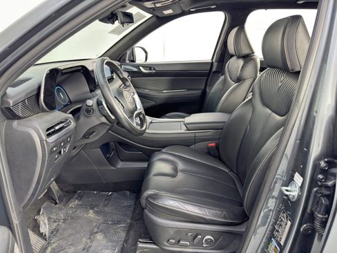 Used 2023 Hyundai Palisade Calligraphy image 16