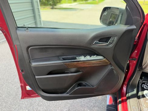 Used 2017 GMC Canyon Denali RWD image 21