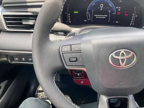 Used 2026 Toyota Camry SE FWD image 23