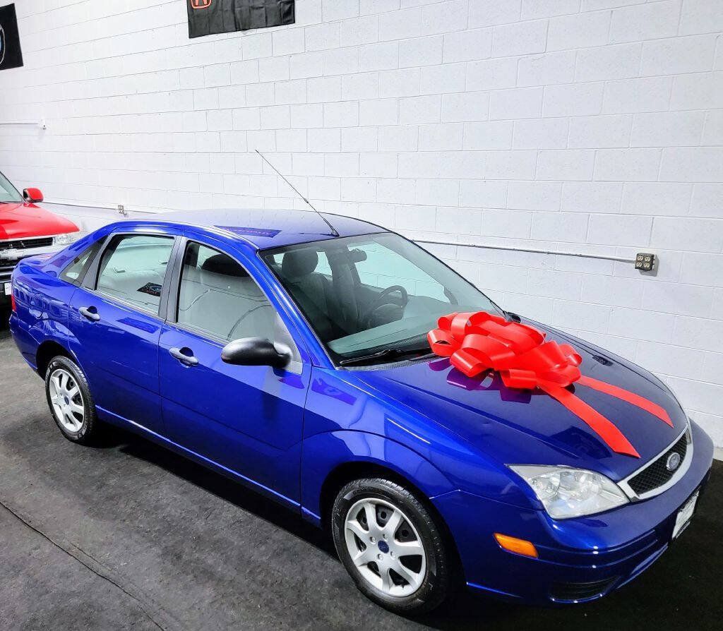 Used 2005 Ford Focus ZX4 Sedan FWD image 28