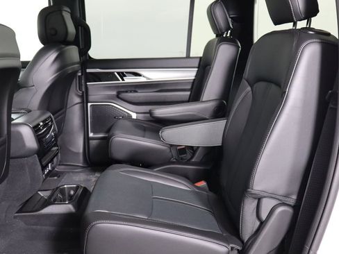 New 2026 Jeep Grand Wagoneer 4WD image 15