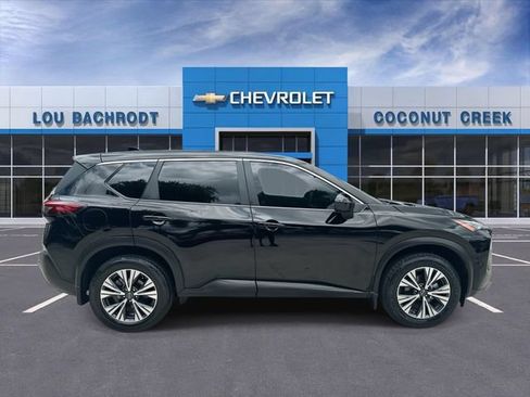 Used 2023 Nissan Rogue SV FWD image 9