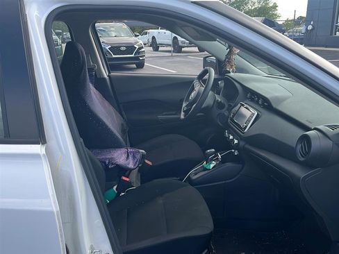 Certified 2024 Nissan Kicks S image 6