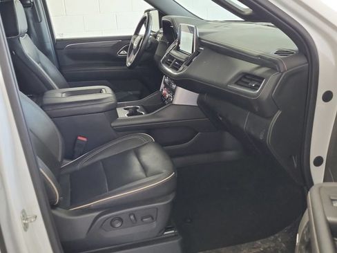 Used 2022 GMC Yukon SLT w/ SLT Premium Package AWD/4WD image 2