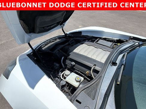 Used 2019 Chevrolet Corvette Stingray Coupe w/ Carbon Flash Badge Package RWD image 18
