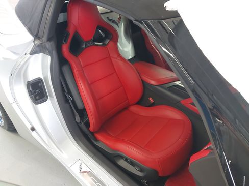 Used 2015 Chevrolet Corvette Stingray Convertible w/ 3LT Preferred Equipment Group RWD image 28