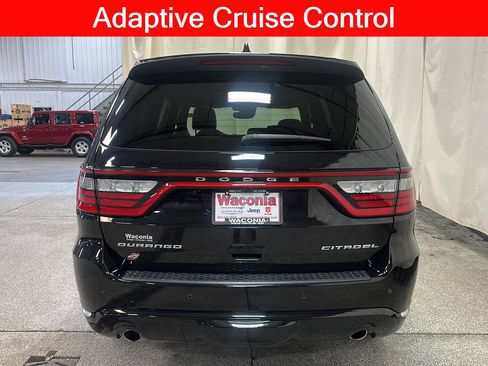 Certified 2022 Dodge Durango Citadel image 4