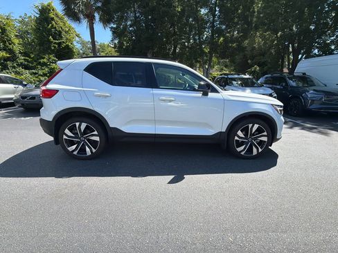 Certified 2023 Volvo XC40 B5 Ultimate w/ Protection Package Premier AWD/4WD image 53