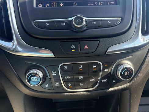 Used 2024 Chevrolet Equinox LT FWD image 18