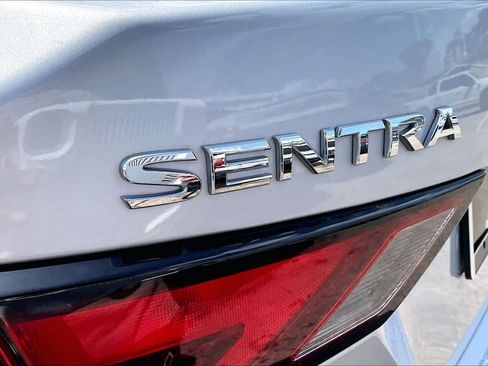Used 2020 Nissan Sentra SV FWD image 10