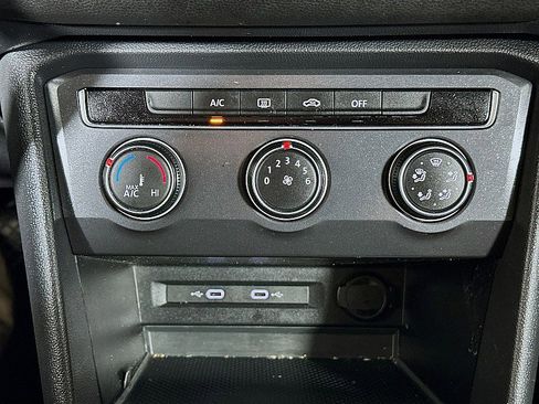 Used 2020 Volkswagen Tiguan S FWD image 16