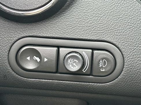 Used 2008 Pontiac G6 GT w/ Premium Package FWD image 15