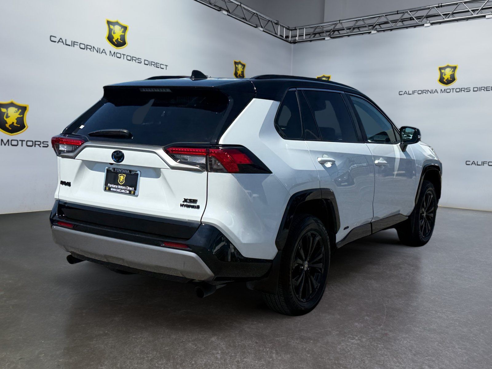 Used 2024 Toyota RAV4 XSE AWD/4WD image 5