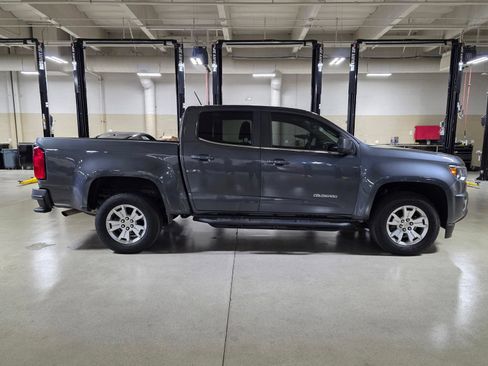 Used 2016 Chevrolet Colorado LT w/ LT Convenience Package RWD image 8
