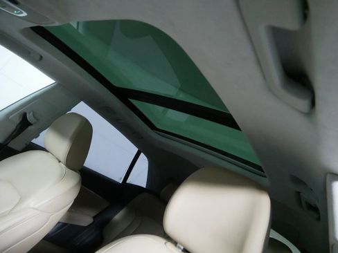 Used 2022 Audi Q8 Prestige image 12