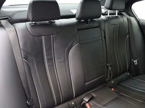 Used 2019 BMW 530i w/ Convenience Package image 28