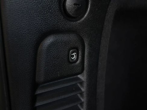 Used 2018 Dodge Durango GT image 27