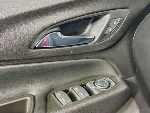 Used 2020 Chevrolet Equinox LT AWD/4WD image 18