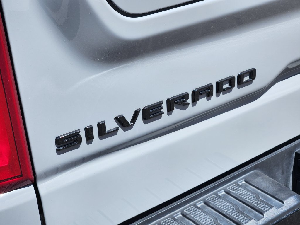 Used 2024 Chevrolet Silverado 1500 LT Trail Boss w/ Convenience Package II AWD/4WD image 11