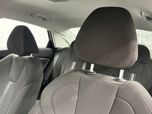 Used 2023 Hyundai Elantra SEL w/ Convenience Package image 17