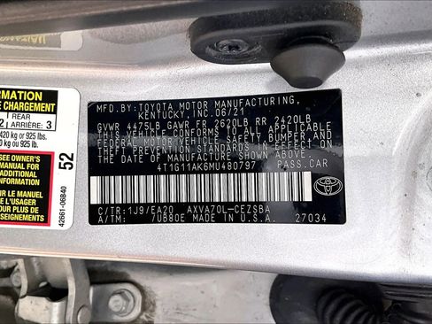 Used 2021 Toyota Camry SE FWD image 16