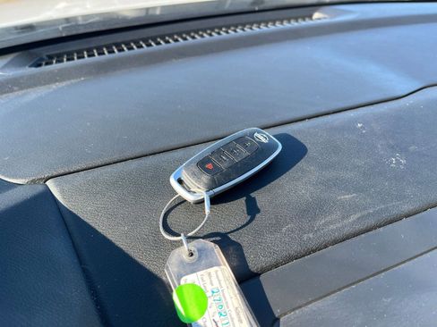 Used 2025 Nissan Sentra SV image 21