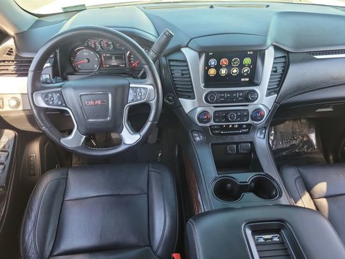 Used 2016 GMC Yukon SLT image 4