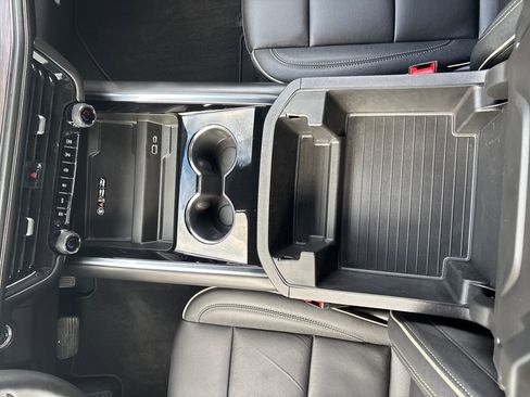 Certified 2025 Chevrolet Tahoe Premier image 24