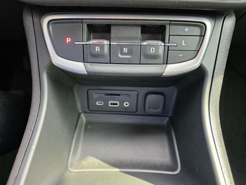 Used 2024 GMC Terrain SLT w/ Elevation Edition FWD image 24