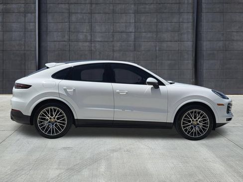Certified 2023 Porsche Cayenne Coupe AWD/4WD image 4