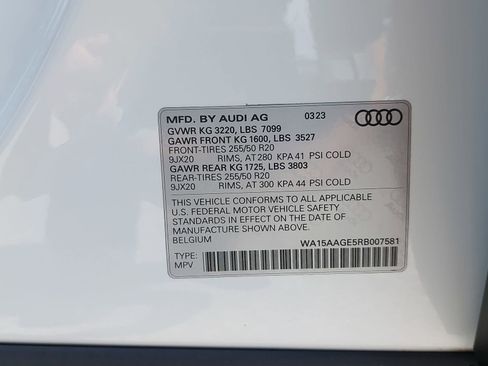 Used 2024 Audi Q8 e-tron Premium Plus w/ Premium Plus Package AWD/4WD image 41
