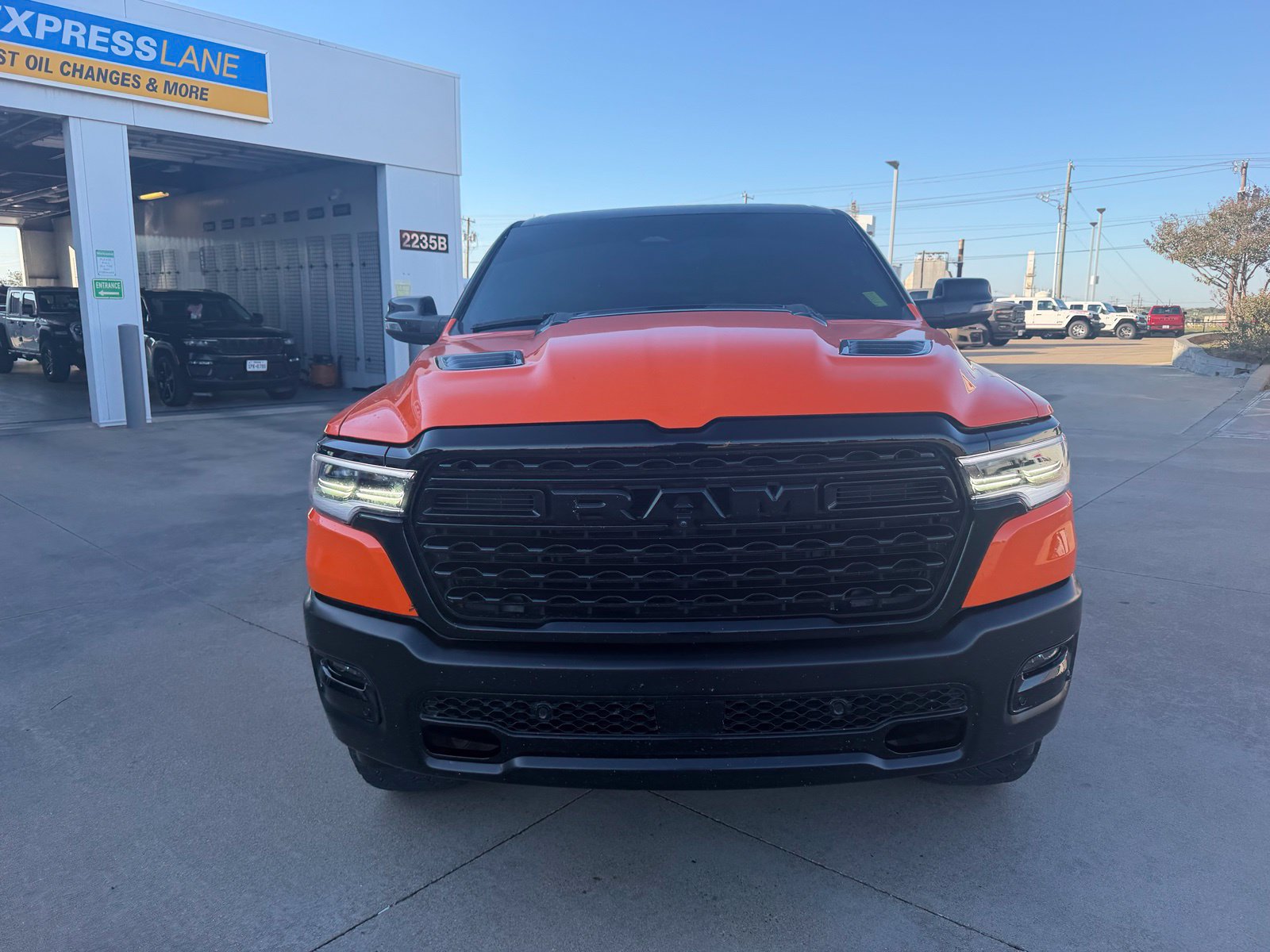 Used 2025 RAM 1500 Limited AWD/4WD image 2